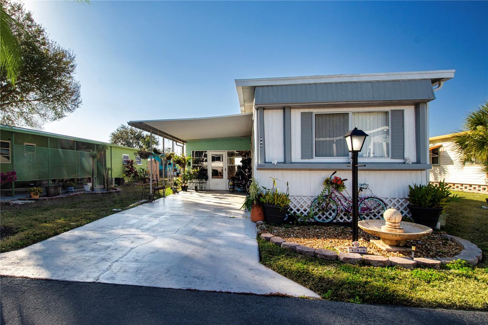 Image 11 of 66 For 420 49th Street E 116