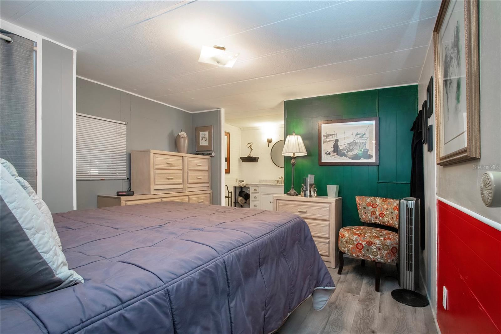 Image 22 of 66 For 420 49th Street E 116