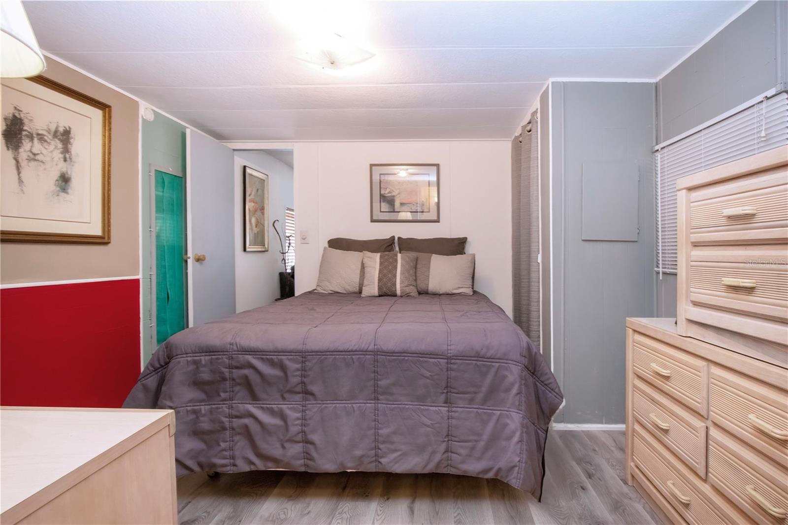 Image 24 of 66 For 420 49th Street E 116