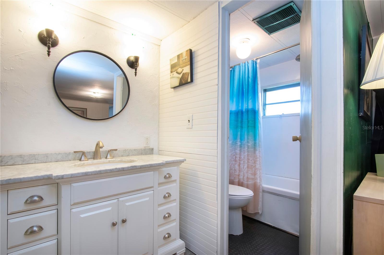 Image 29 of 66 For 420 49th Street E 116