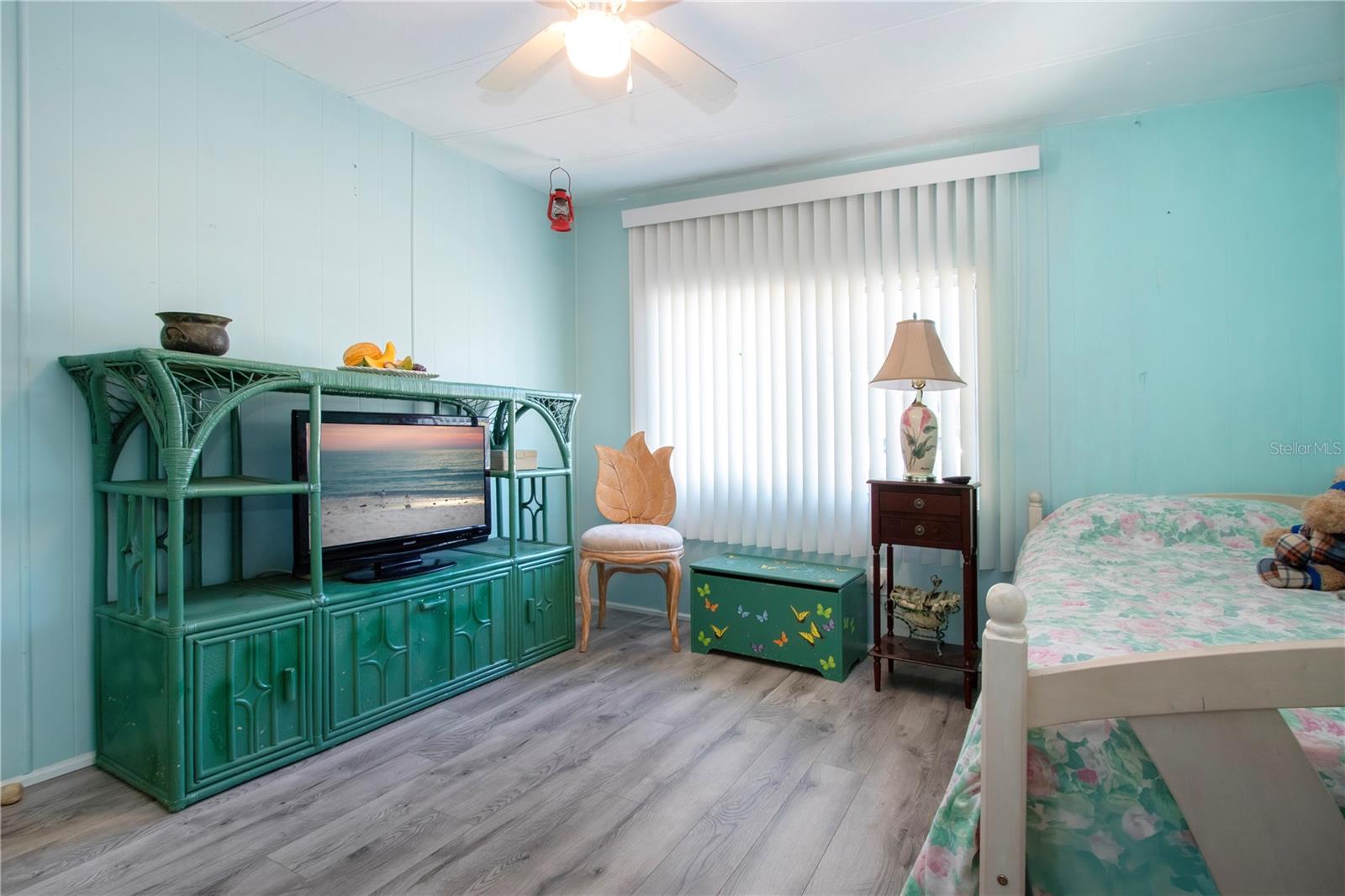 Image 36 of 66 For 420 49th Street E 116