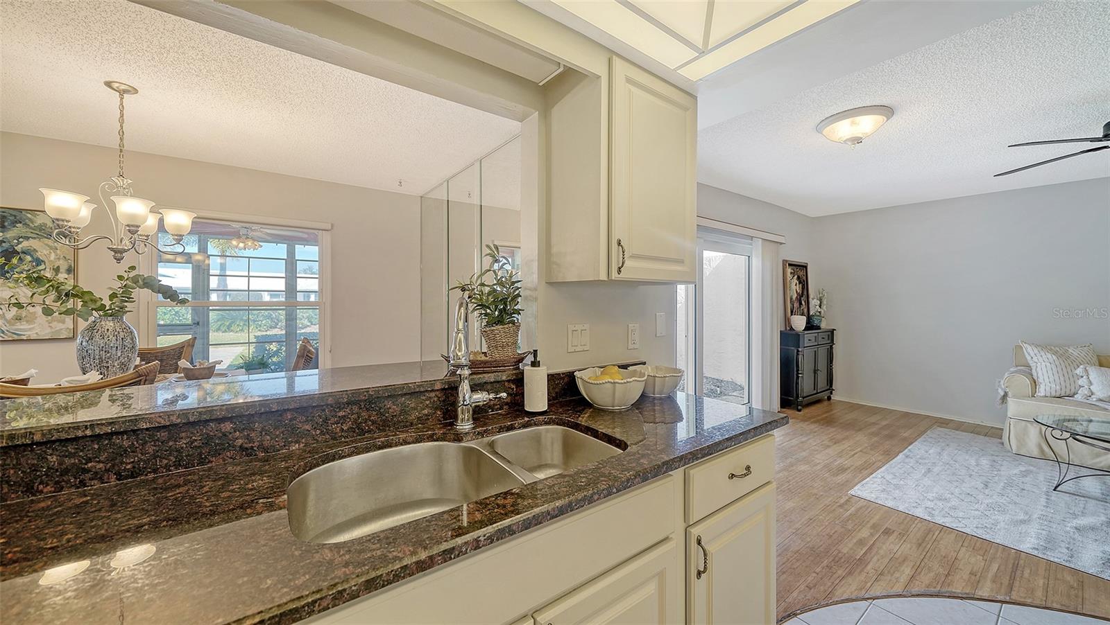 Image 26 of 67 For 6810 9th Avenue W