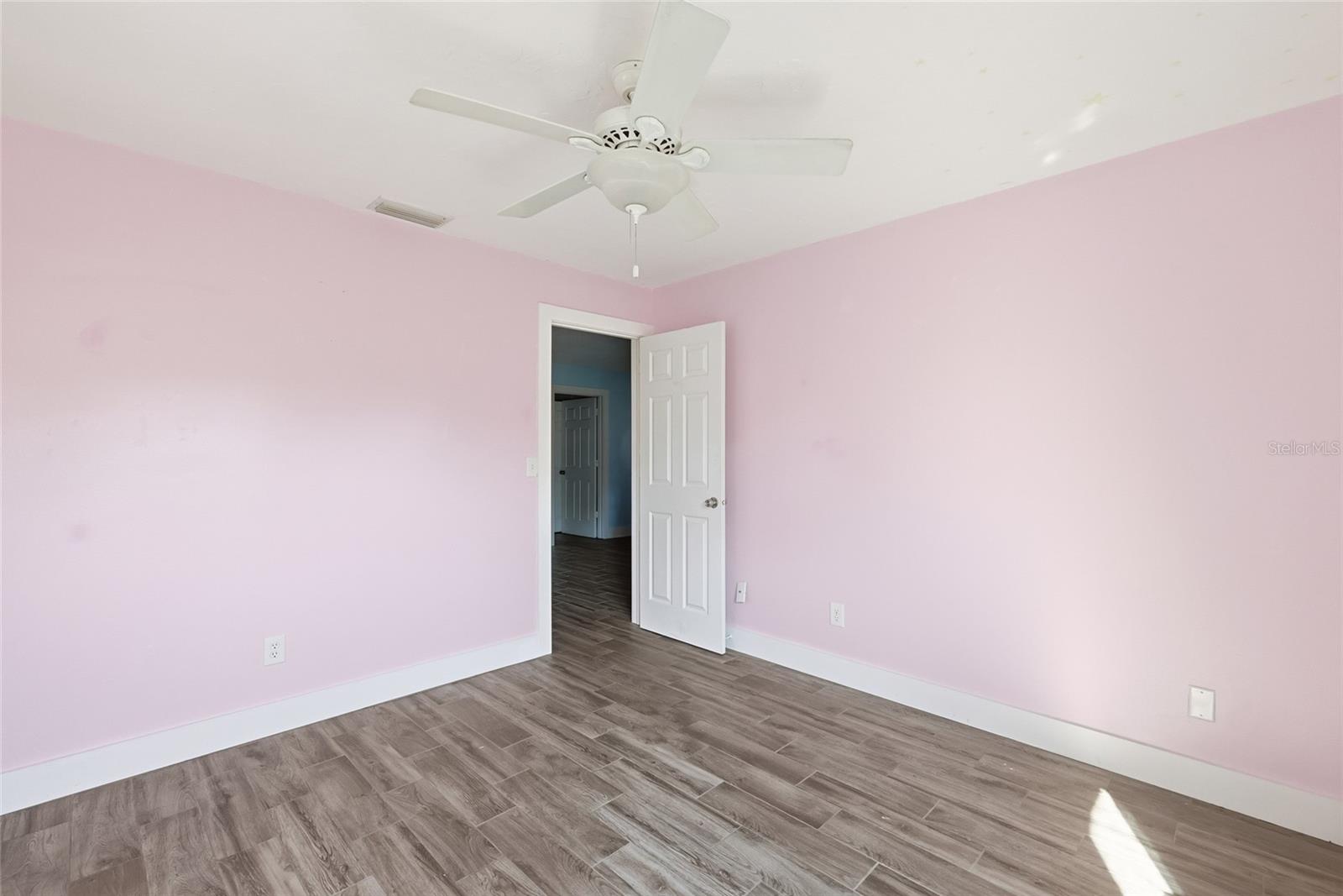 Image 14 of 20 For 1524 & 1528 28th Street W