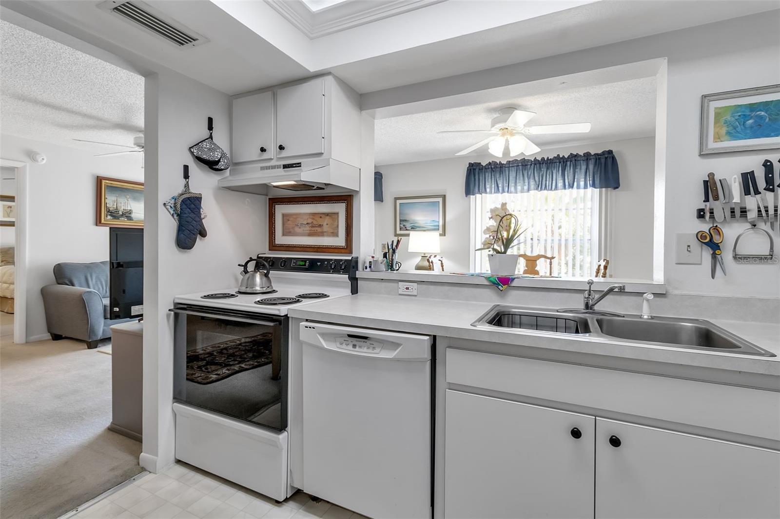 Image 17 of 33 For 6310 7th Avenue W 6310