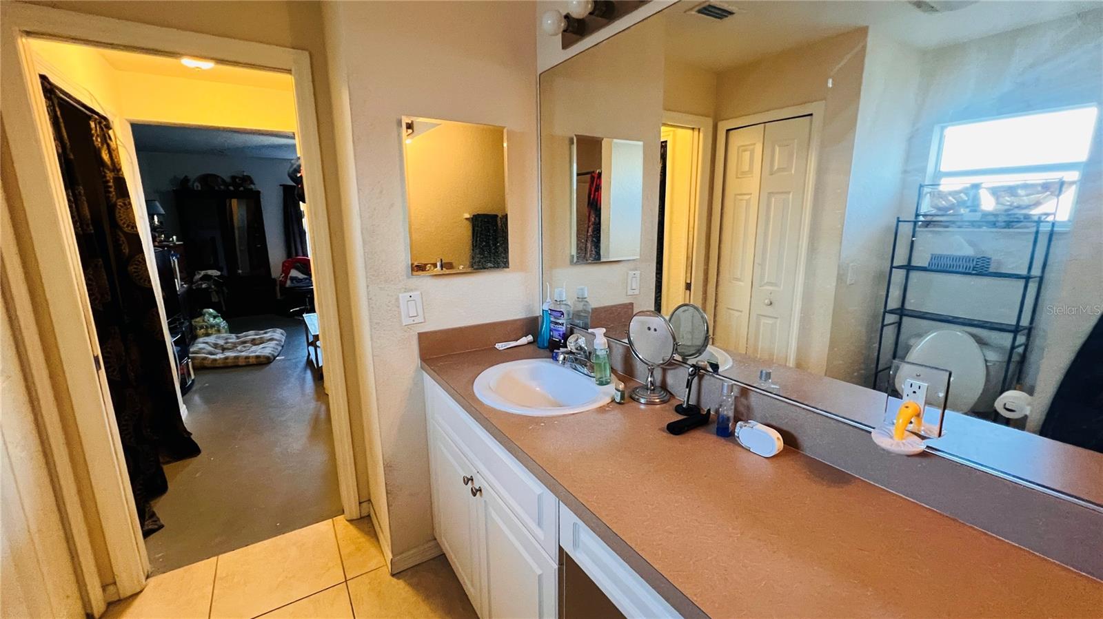 Image 18 of 31 For 12121 Helios Avenue