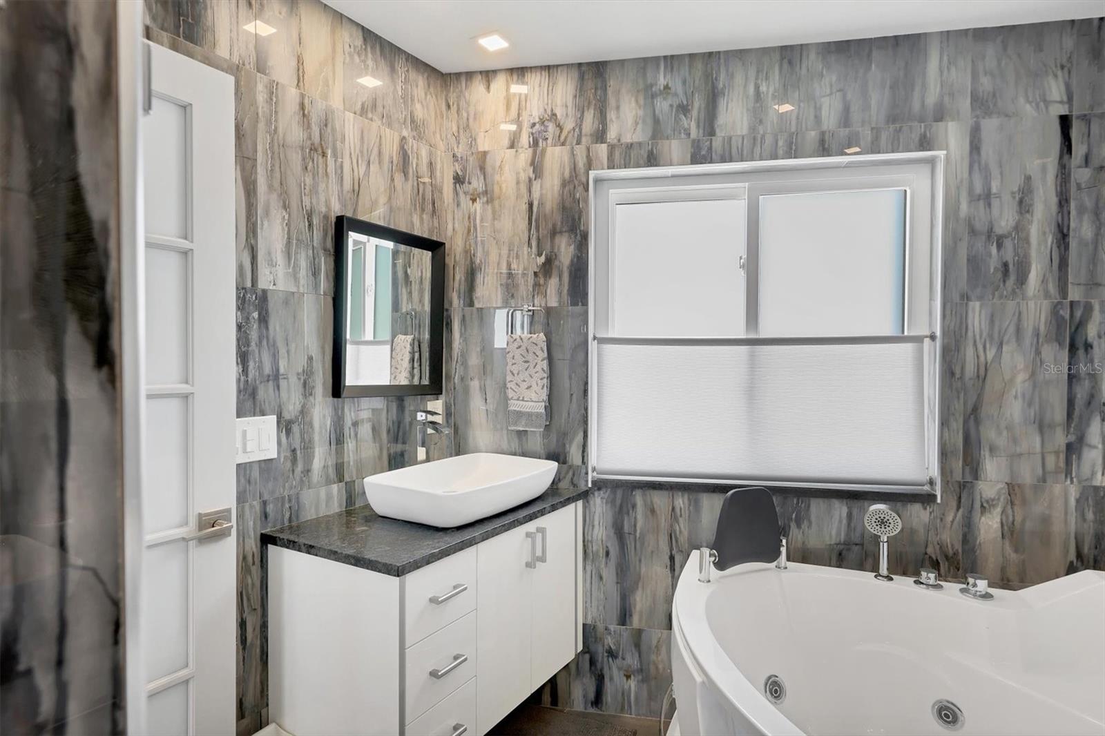 Image 29 of 83 For 7985 Manasota Key Road