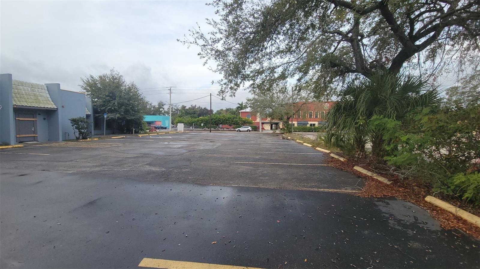 Image 2 of 4 For 1027 9th Street W