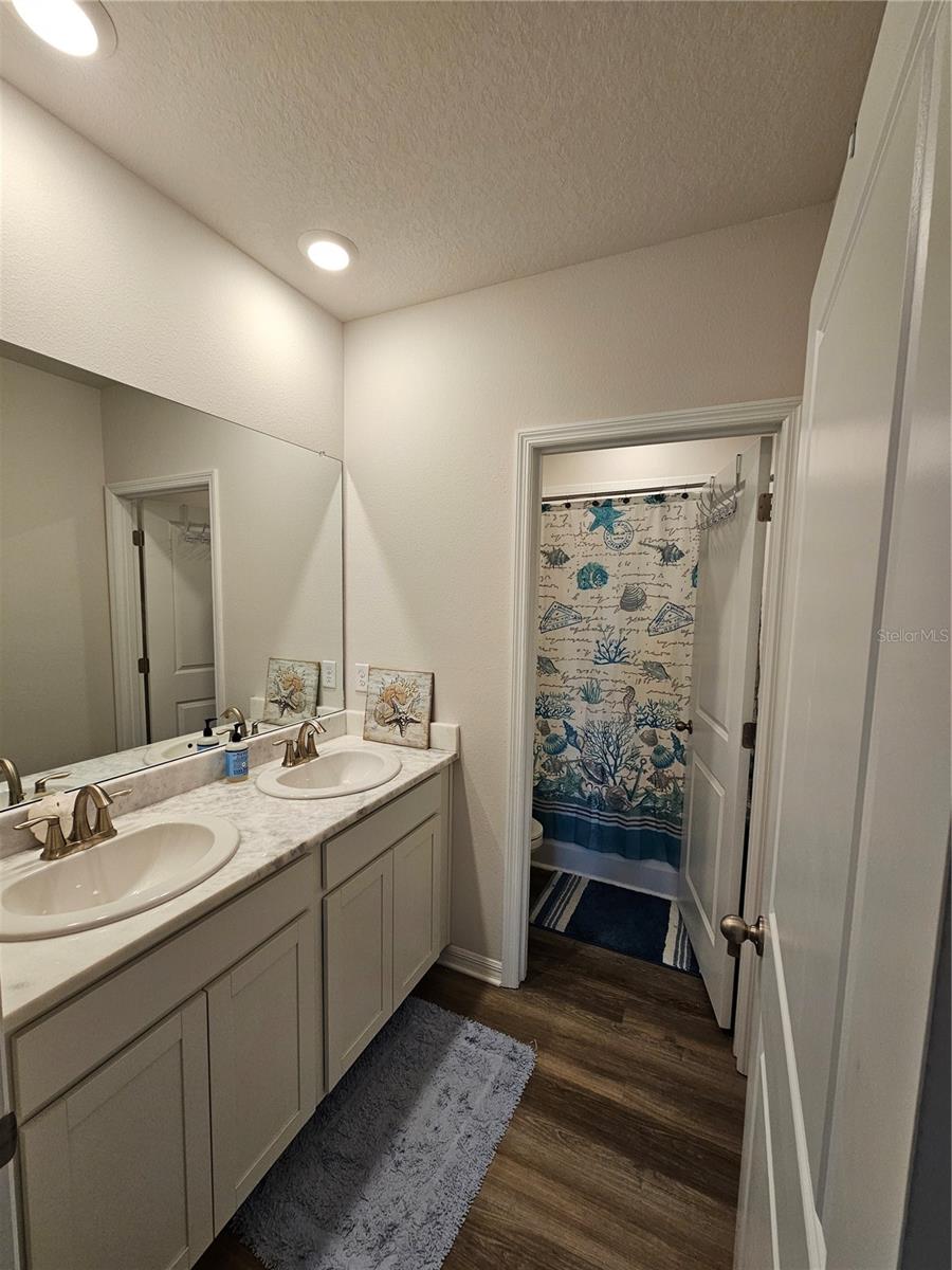 Image 28 of 42 For 11957 Kingsley Trail