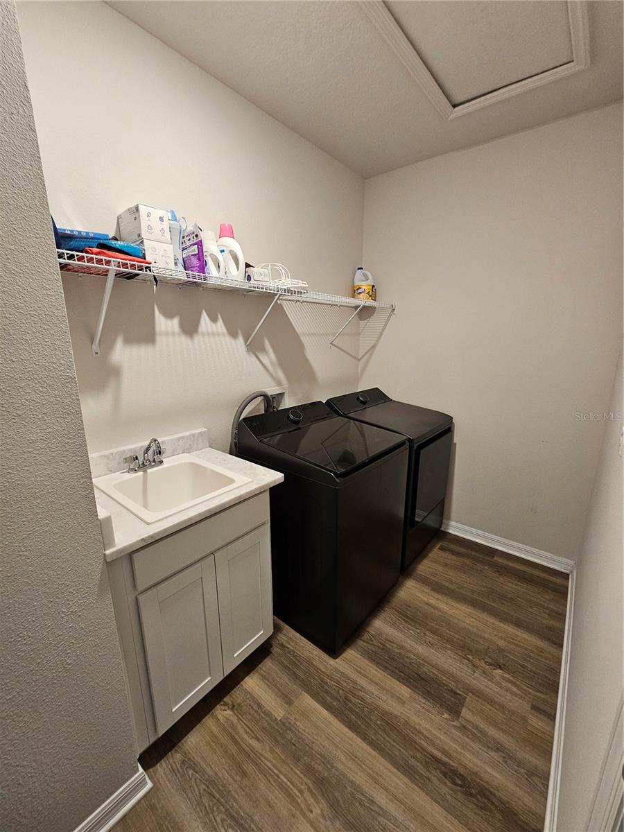 Image 30 of 42 For 11957 Kingsley Trail