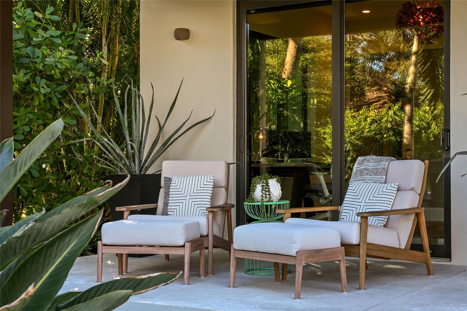 Image 10 of 86 For 948 Citrus Avenue