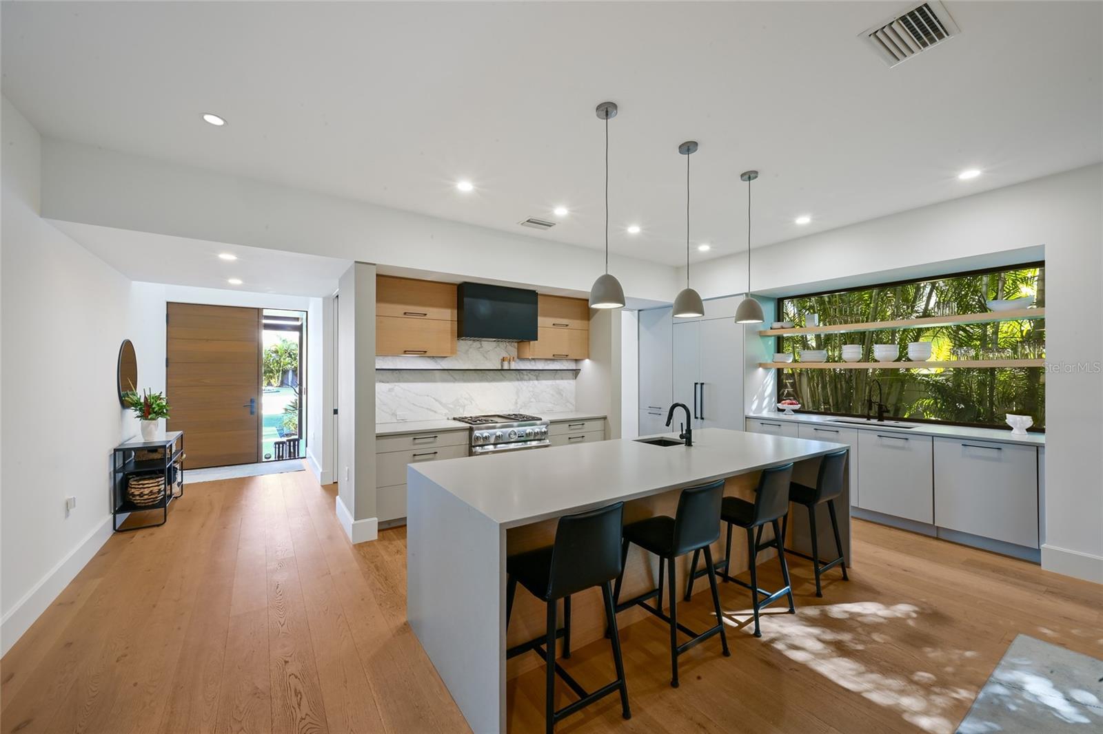 Image 17 of 86 For 948 Citrus Avenue