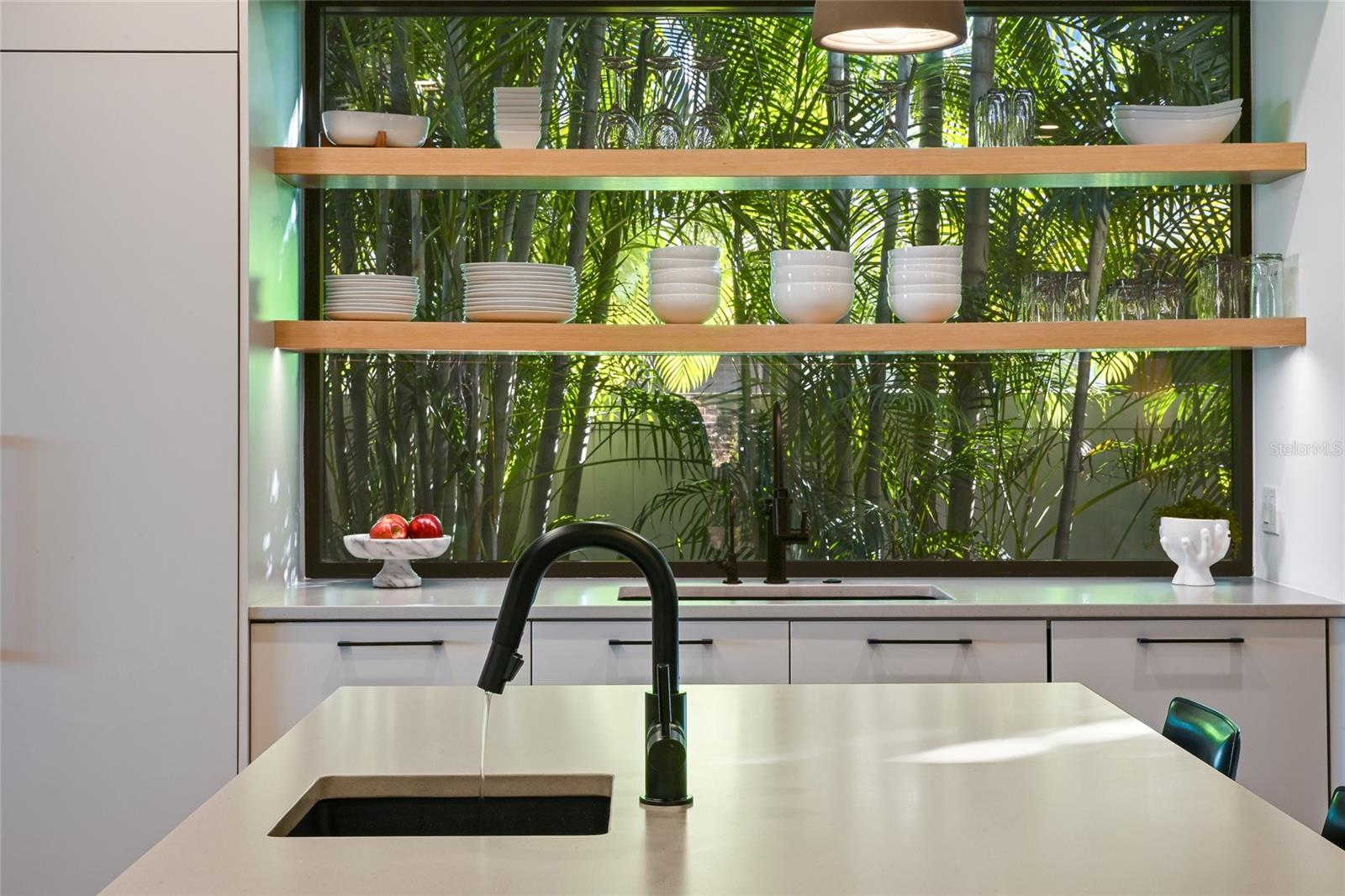 Image 19 of 86 For 948 Citrus Avenue