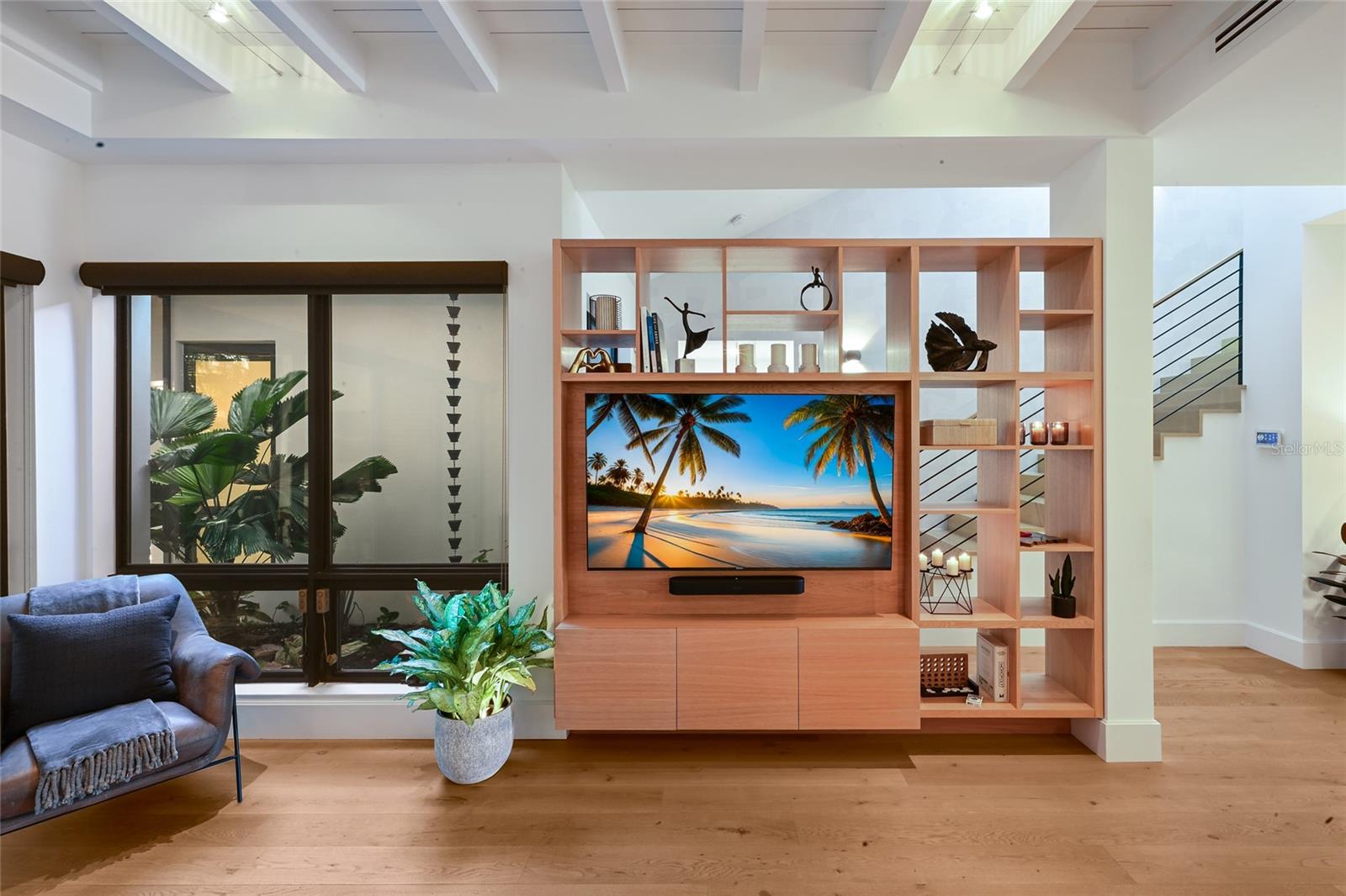 Image 37 of 86 For 948 Citrus Avenue