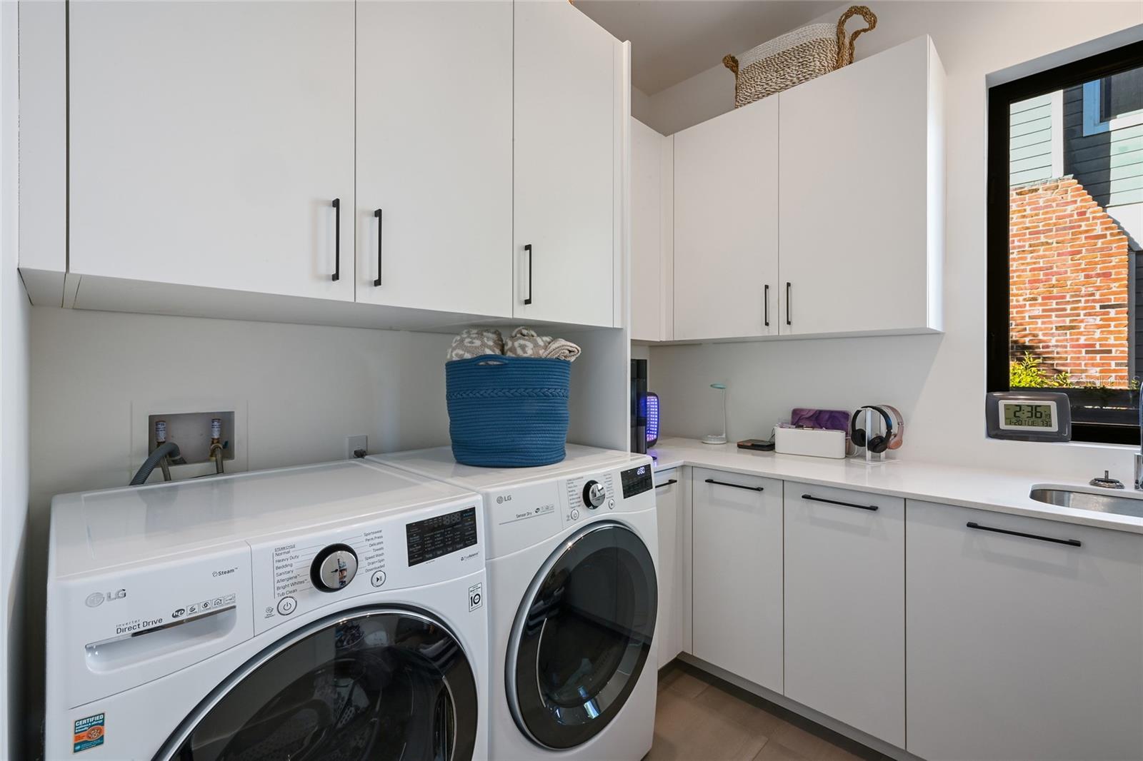 Image 81 of 86 For 948 Citrus Avenue