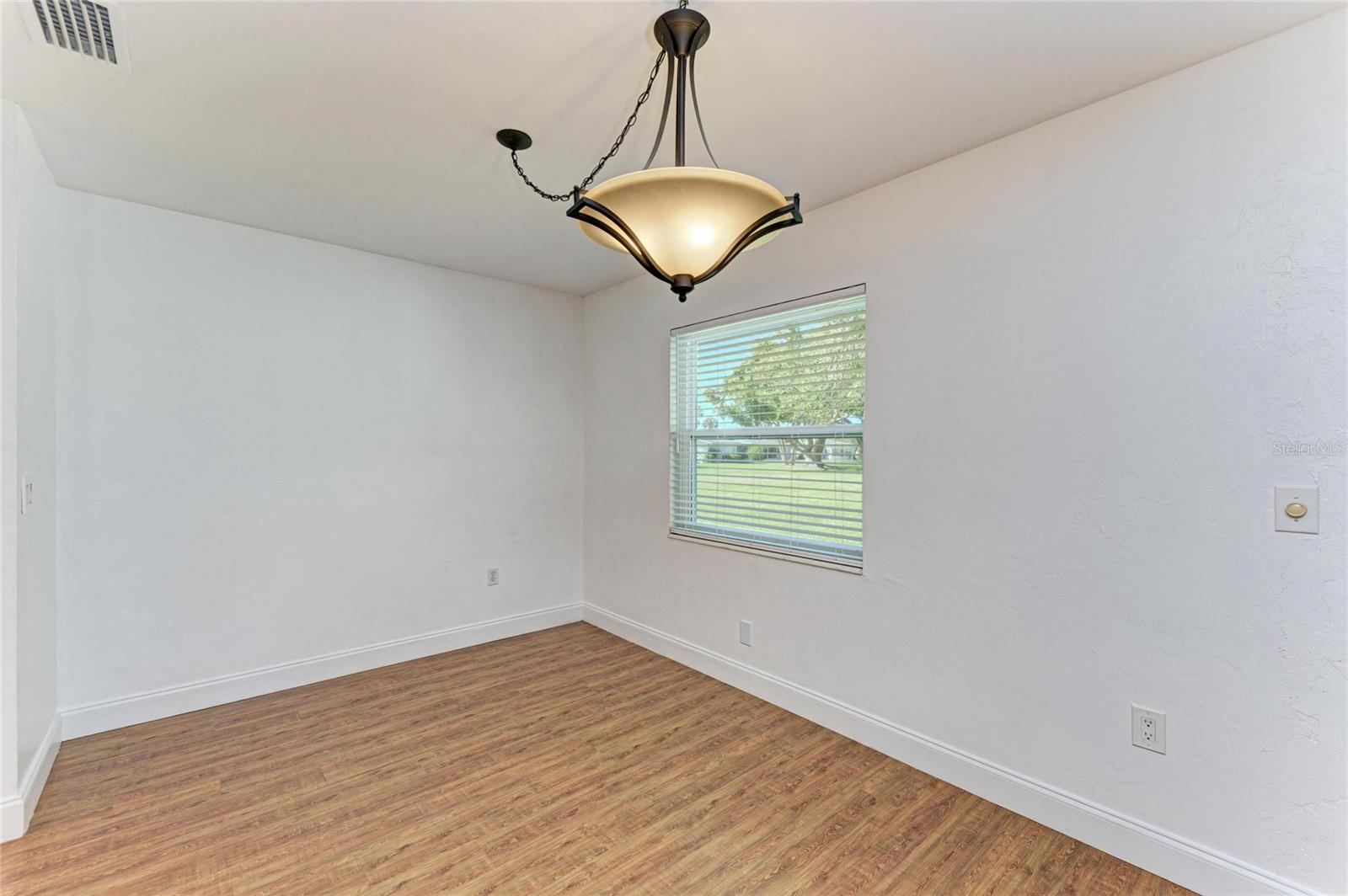 Image 15 of 52 For 3324 Westford Lane 112