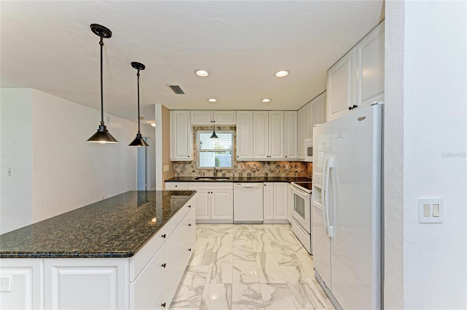 Image 21 of 52 For 3324 Westford Lane 112