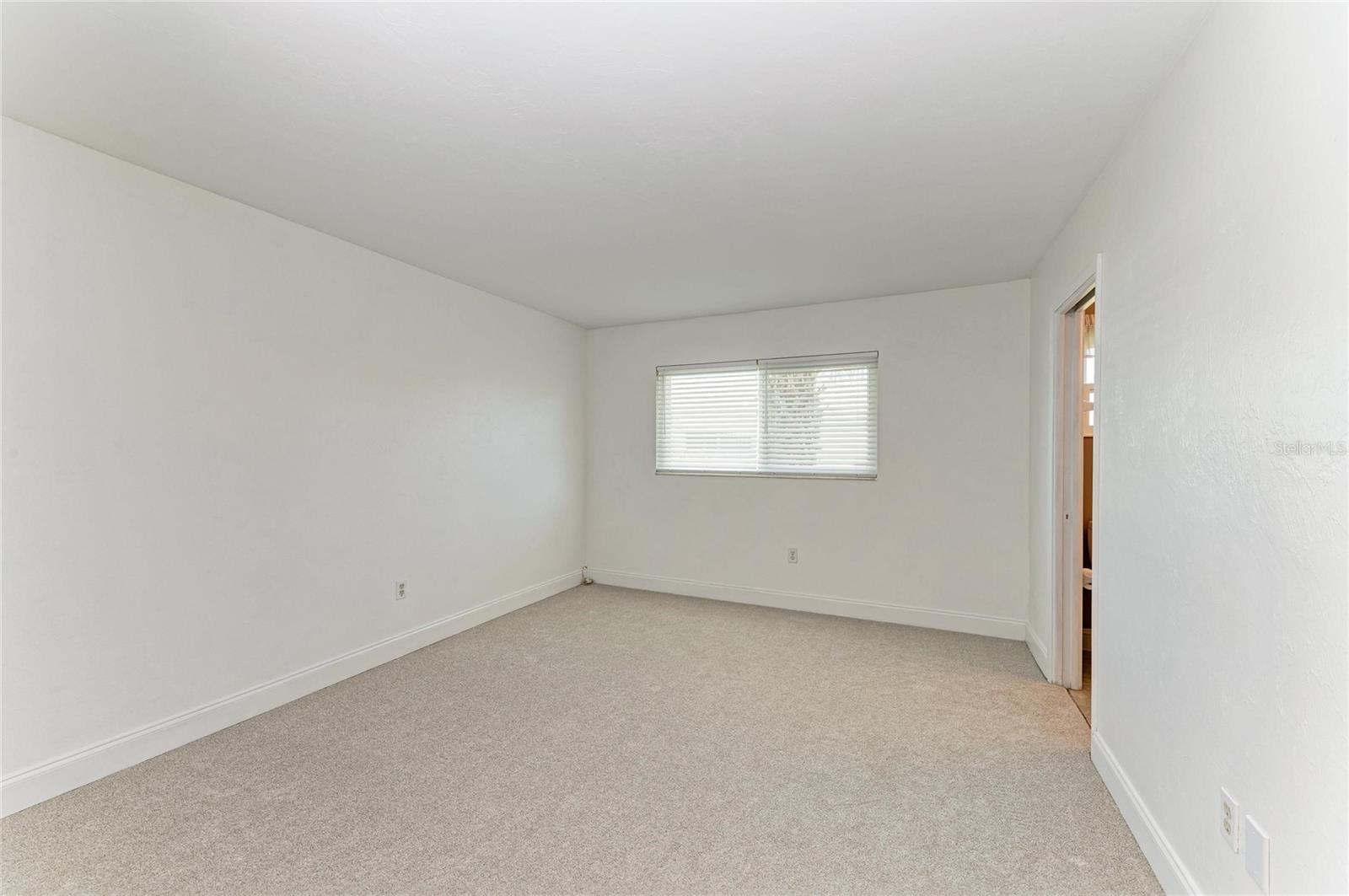 Image 26 of 52 For 3324 Westford Lane 112