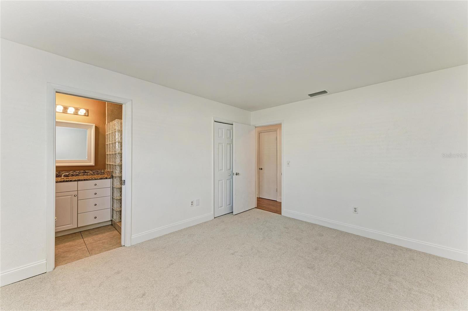 Image 27 of 52 For 3324 Westford Lane 112