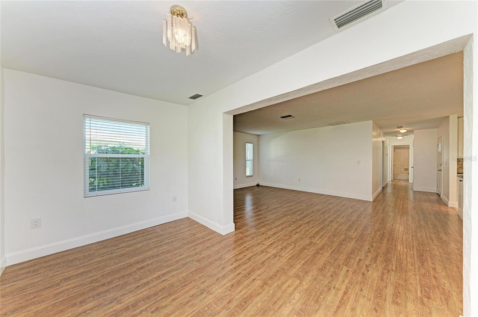 Image 38 of 52 For 3324 Westford Lane 112