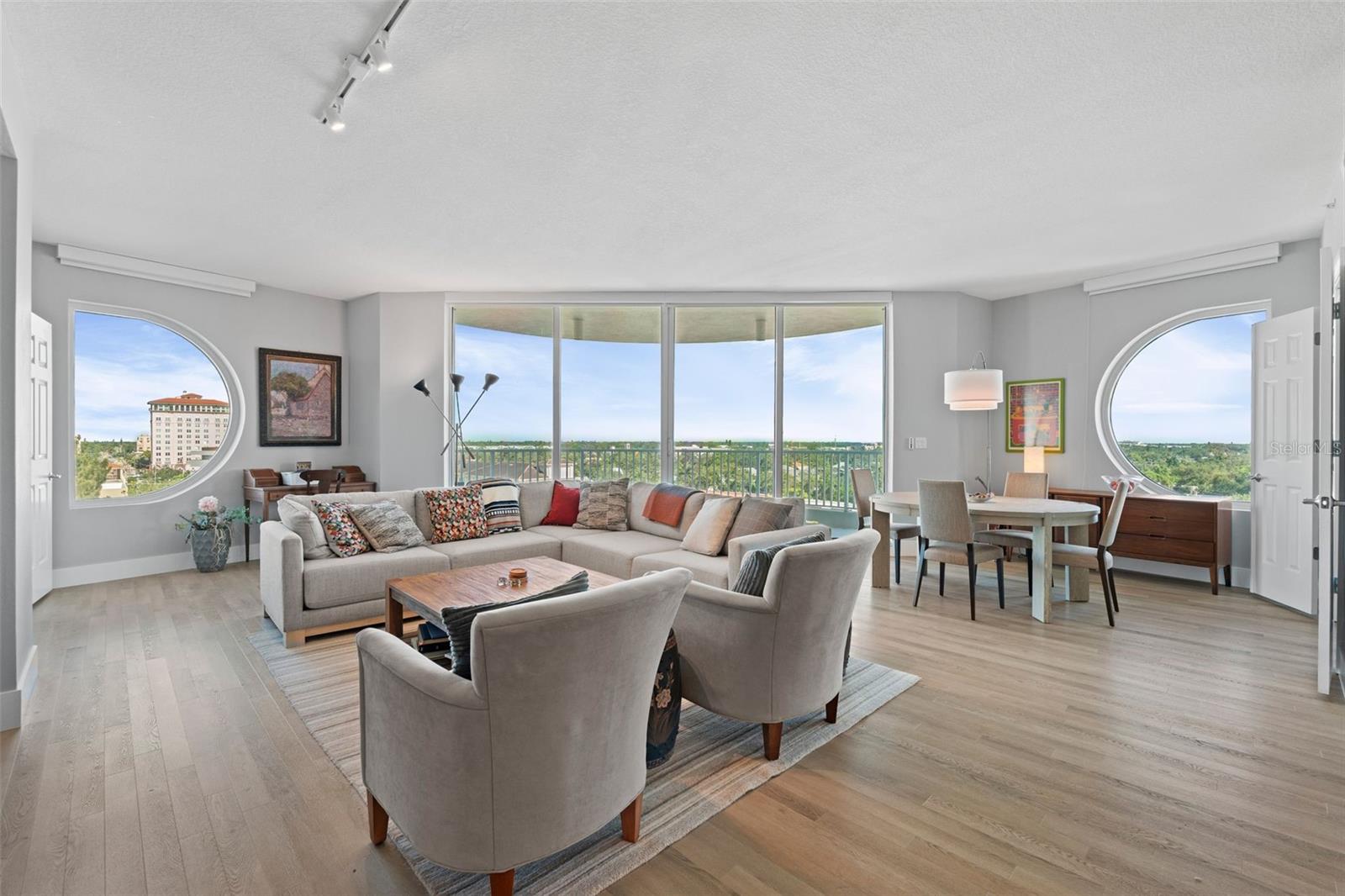 Image 12 of 67 For 1771 Ringling Boulevard 707