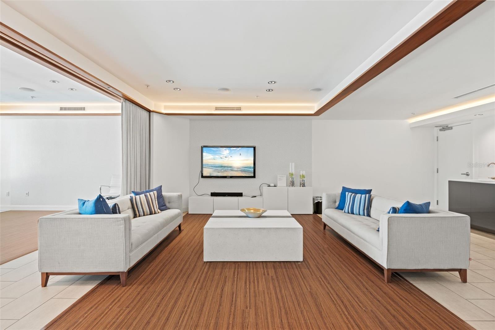 Image 43 of 67 For 1771 Ringling Boulevard 707