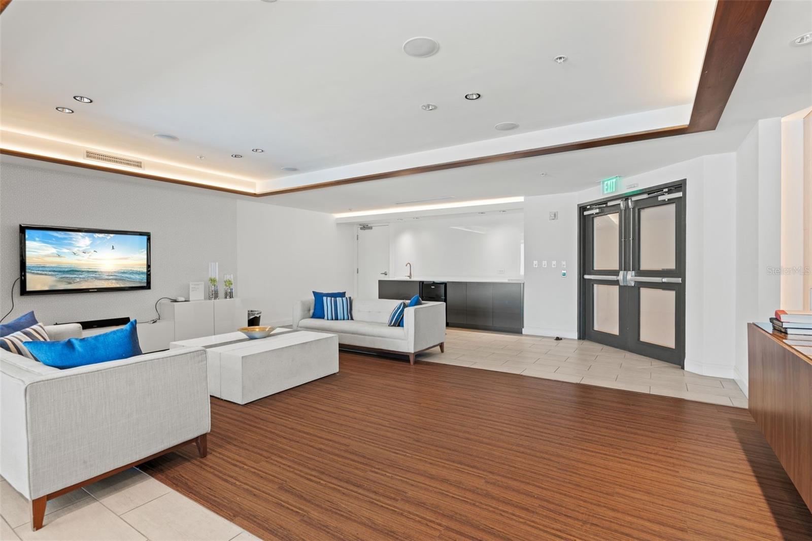 Image 44 of 67 For 1771 Ringling Boulevard 707