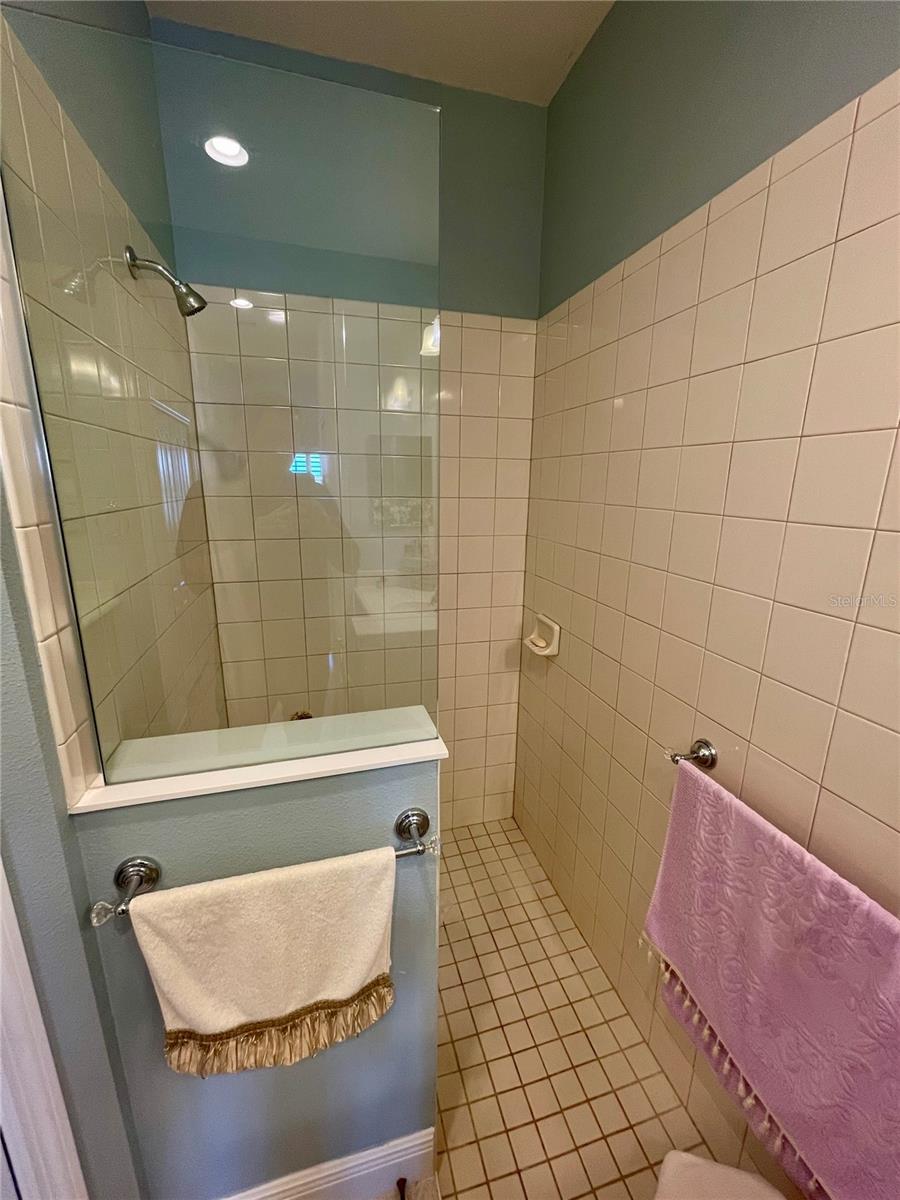 Image 32 of 35 For 1320 Backspin Drive