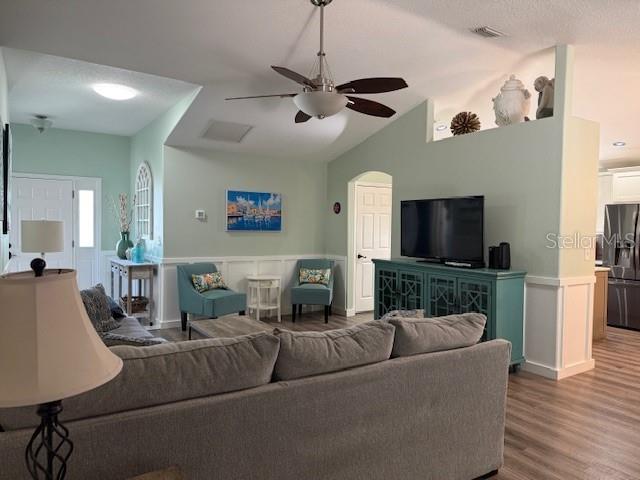 Image 7 of 43 For 6130 36th Lane E