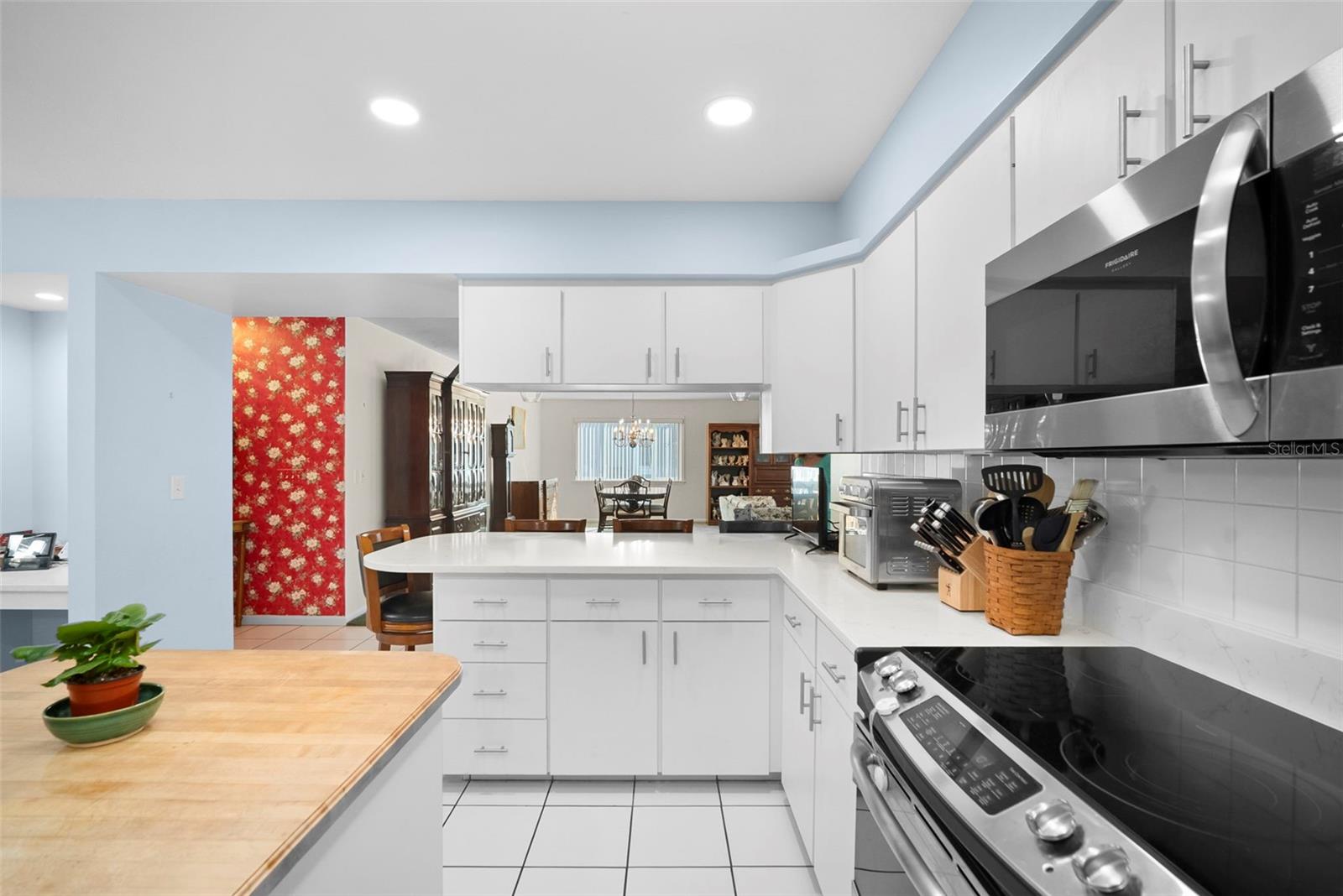 Image 12 of 49 For 6936 Arbor Oaks Circle