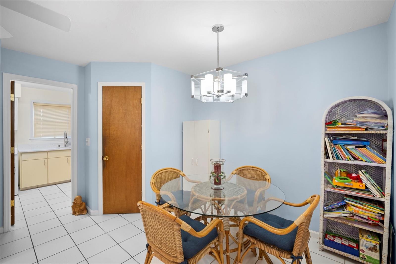 Image 14 of 49 For 6936 Arbor Oaks Circle