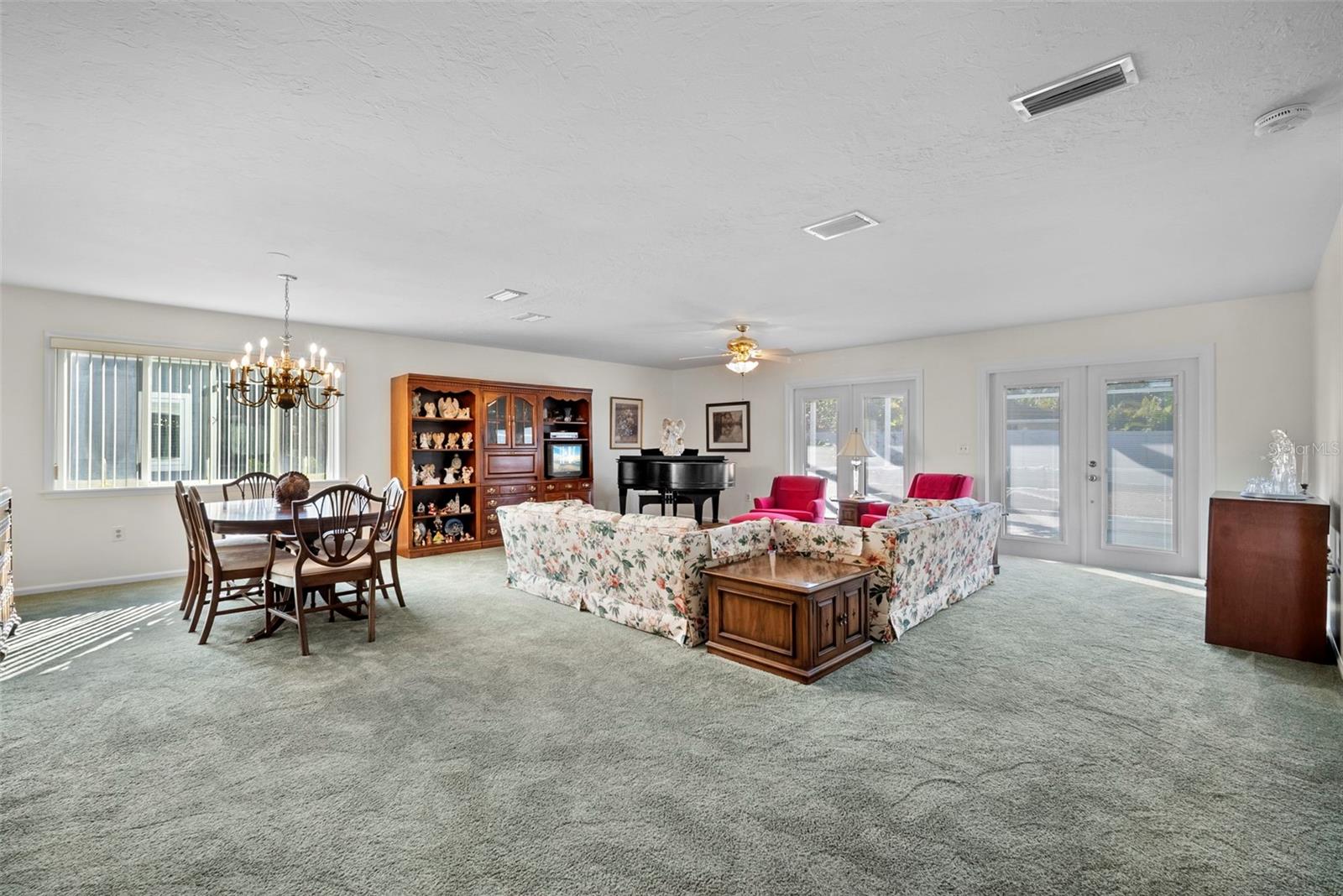 Image 18 of 49 For 6936 Arbor Oaks Circle