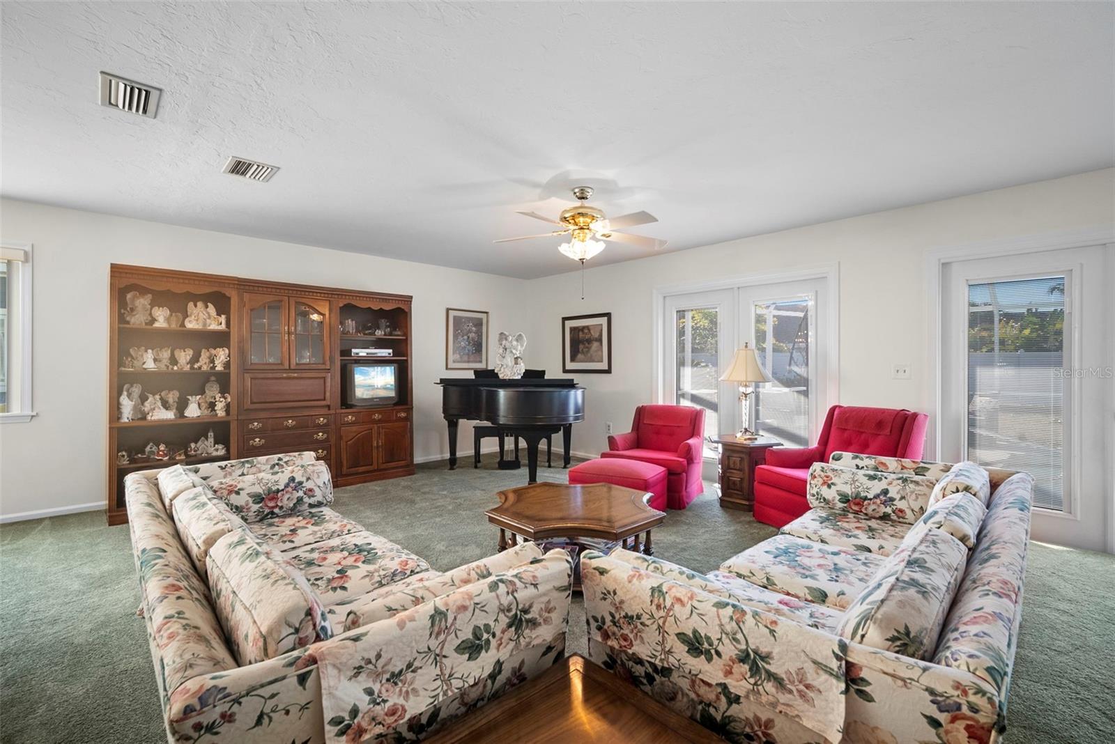 Image 19 of 49 For 6936 Arbor Oaks Circle