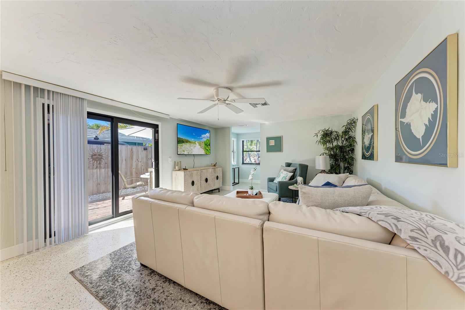 Image 11 of 40 For 730 Fox Street