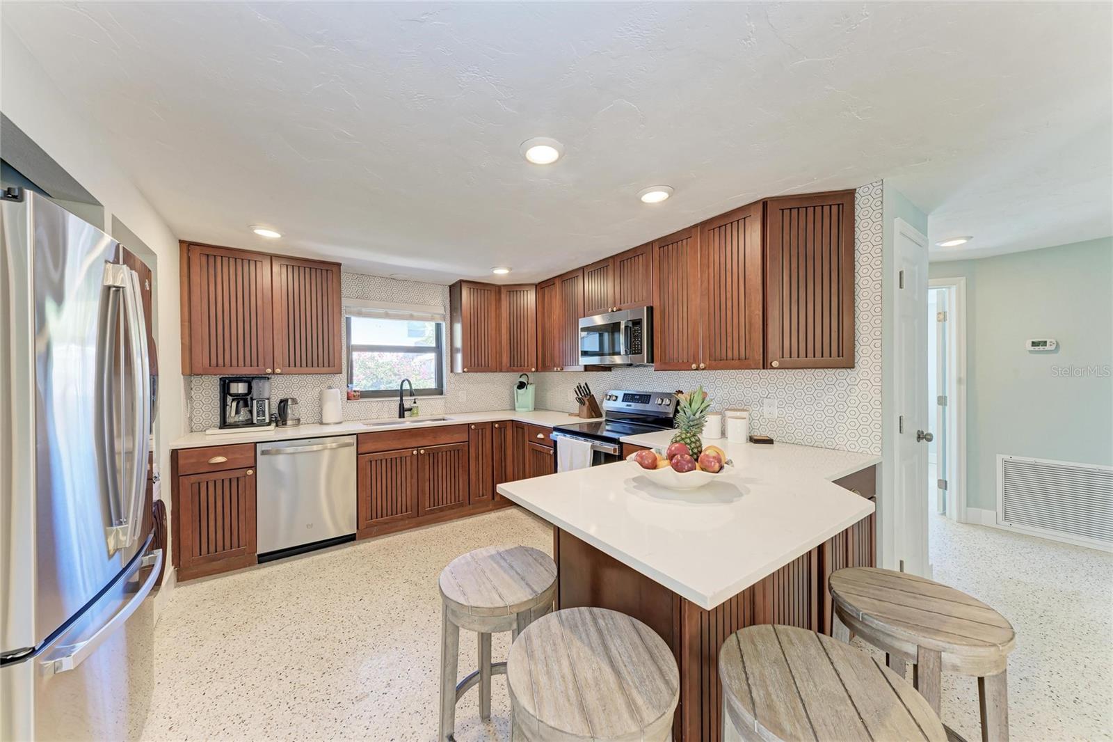 Image 16 of 40 For 730 Fox Street