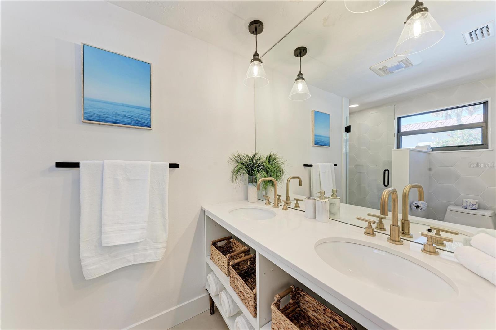 Image 22 of 40 For 730 Fox Street