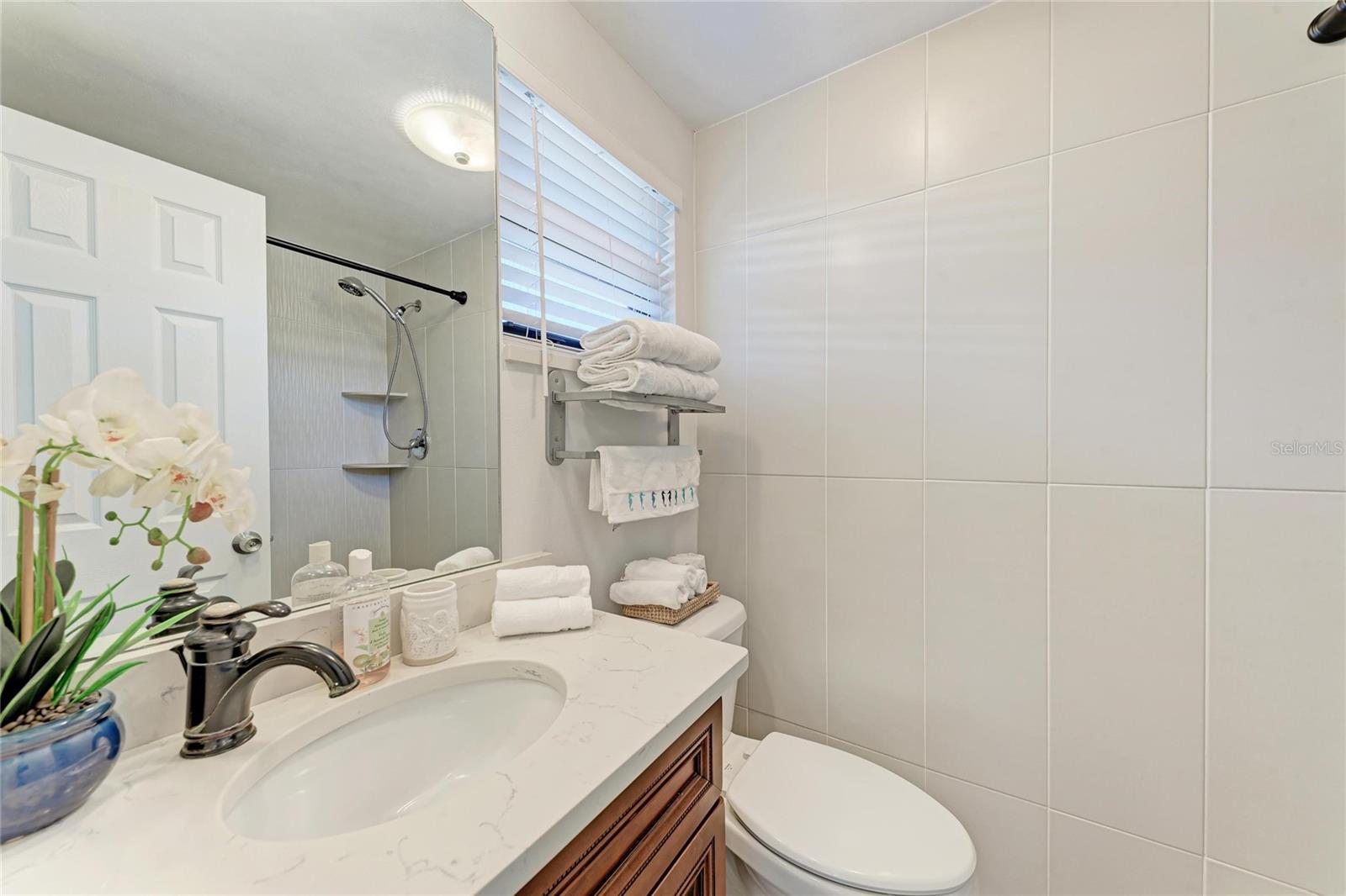 Image 24 of 40 For 730 Fox Street