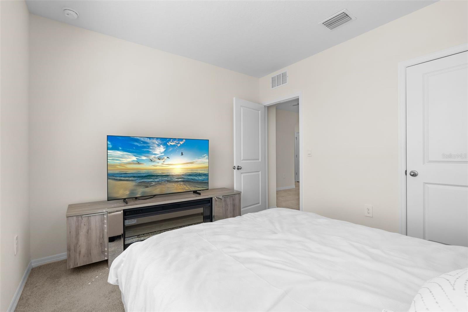 Image 12 of 32 For 5121 Sultana Cove