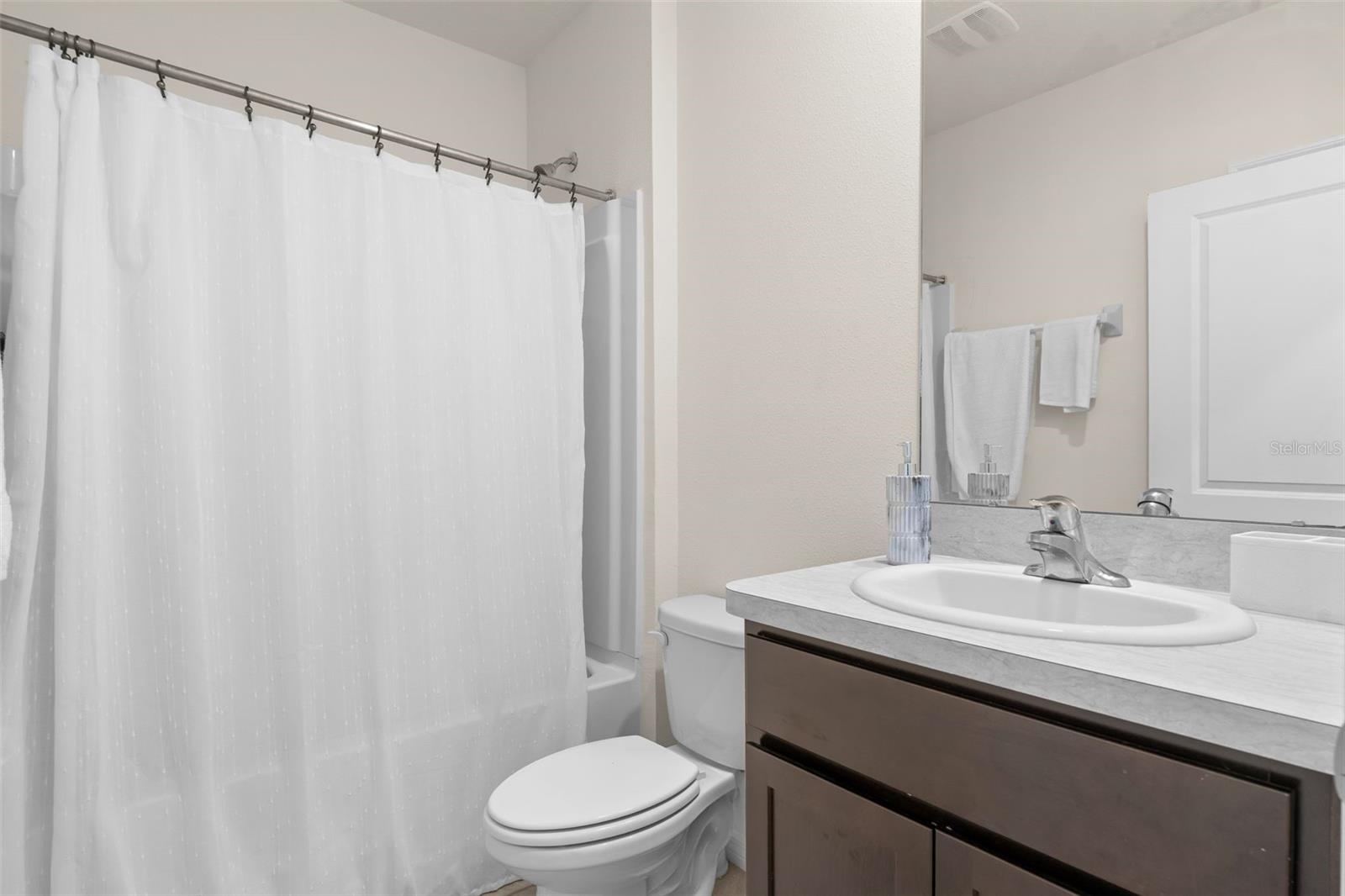 Image 13 of 32 For 5121 Sultana Cove