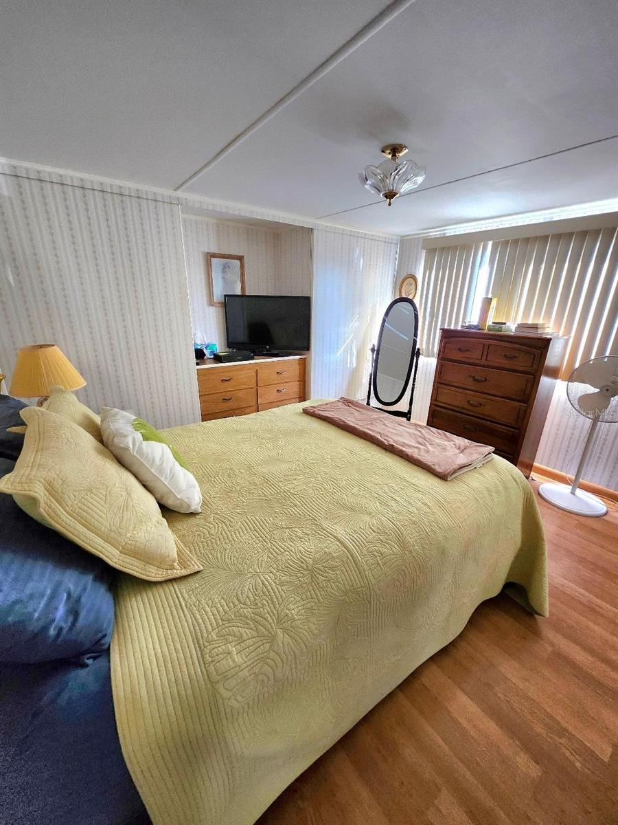 Image 22 of 58 For 2003 Minnesota Avenue