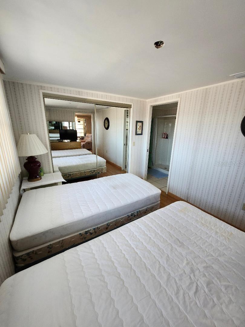 Image 29 of 58 For 2003 Minnesota Avenue