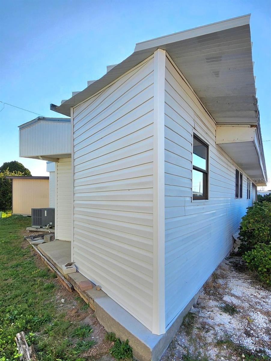 Image 4 of 58 For 2003 Minnesota Avenue