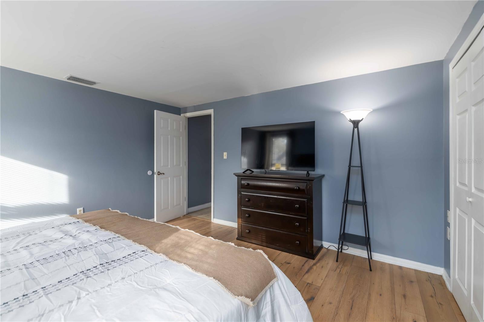 Image 14 of 26 For 5211 Cedar Hammock Court