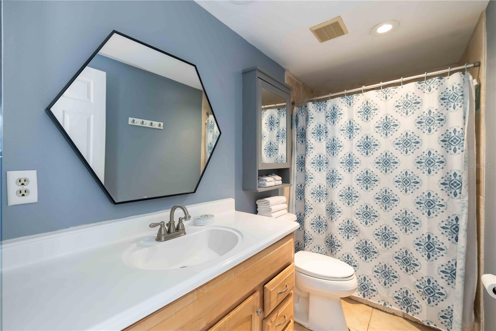 Image 17 of 26 For 5211 Cedar Hammock Court