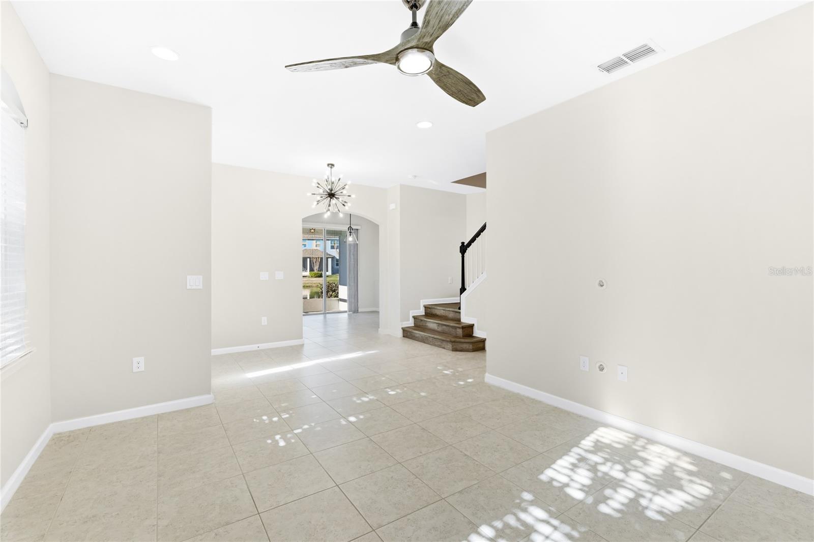 Image 18 of 72 For 12204 Trailhead Drive