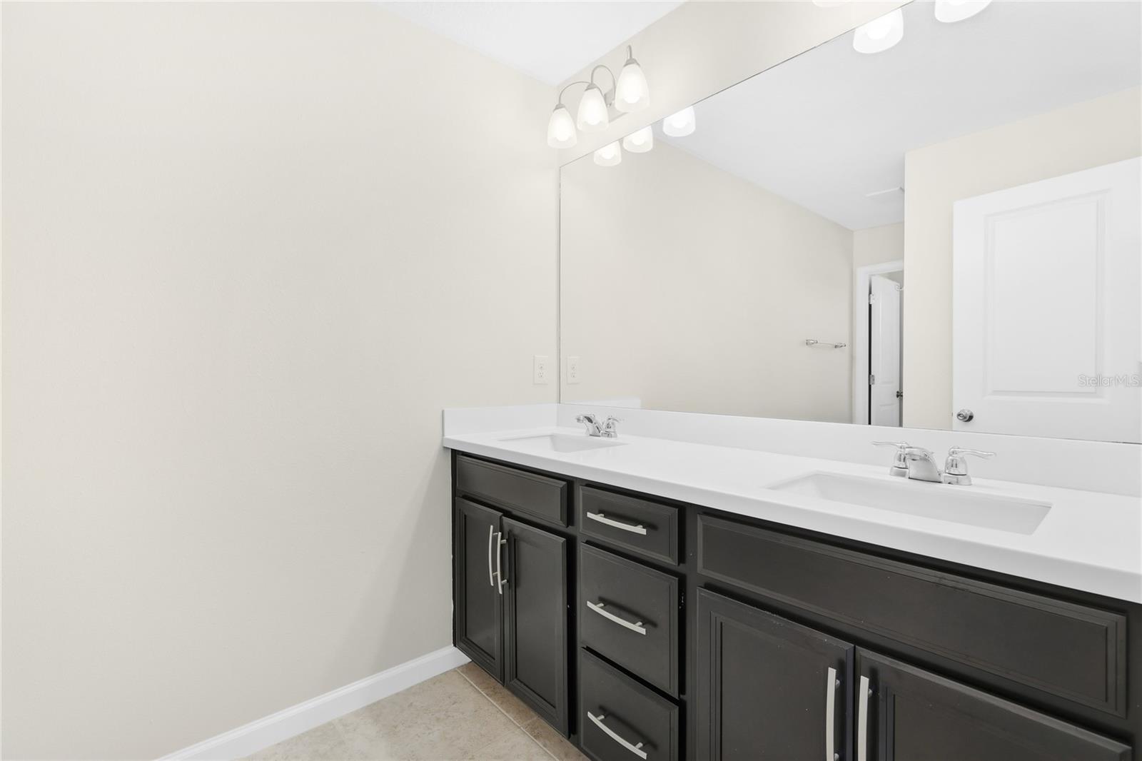 Image 31 of 72 For 12204 Trailhead Drive