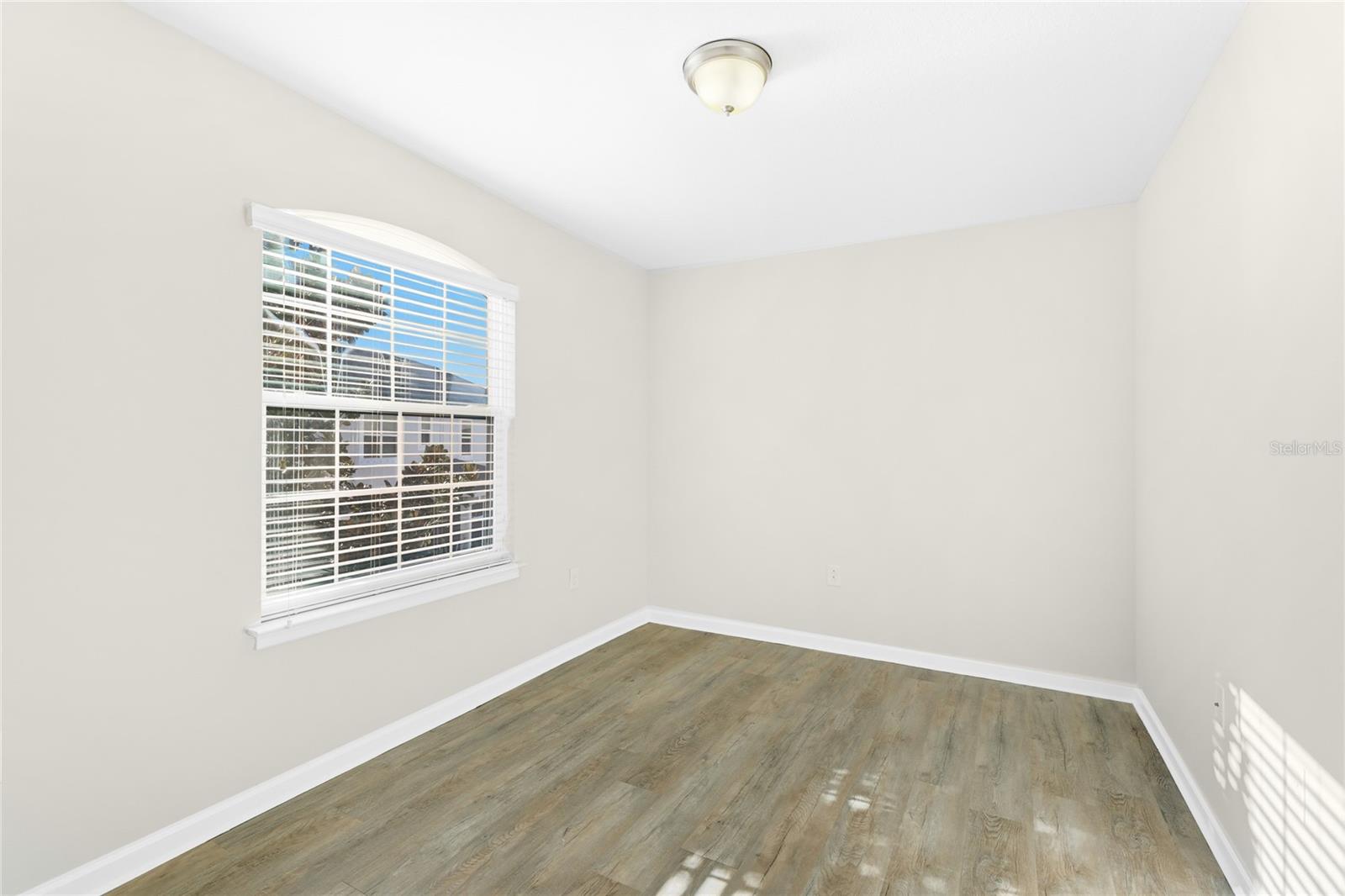 Image 38 of 72 For 12204 Trailhead Drive