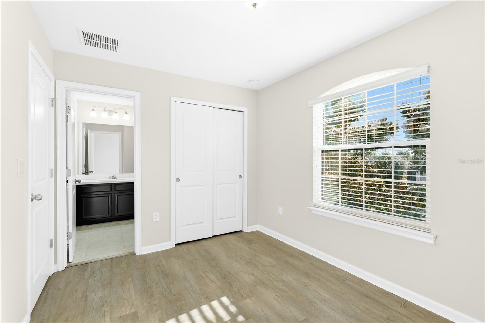 Image 39 of 72 For 12204 Trailhead Drive