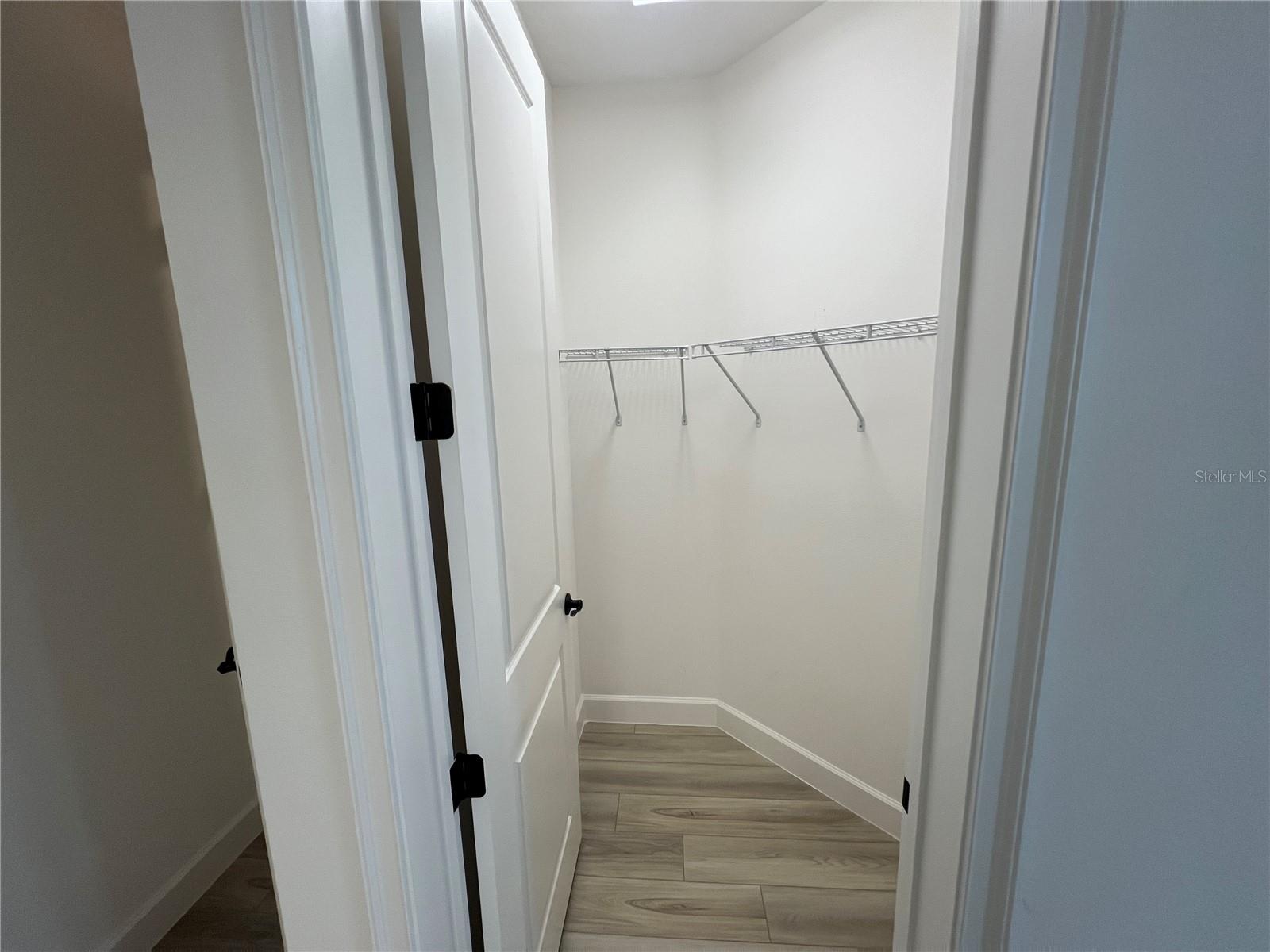 Image 12 of 20 For 931 Signet Drive