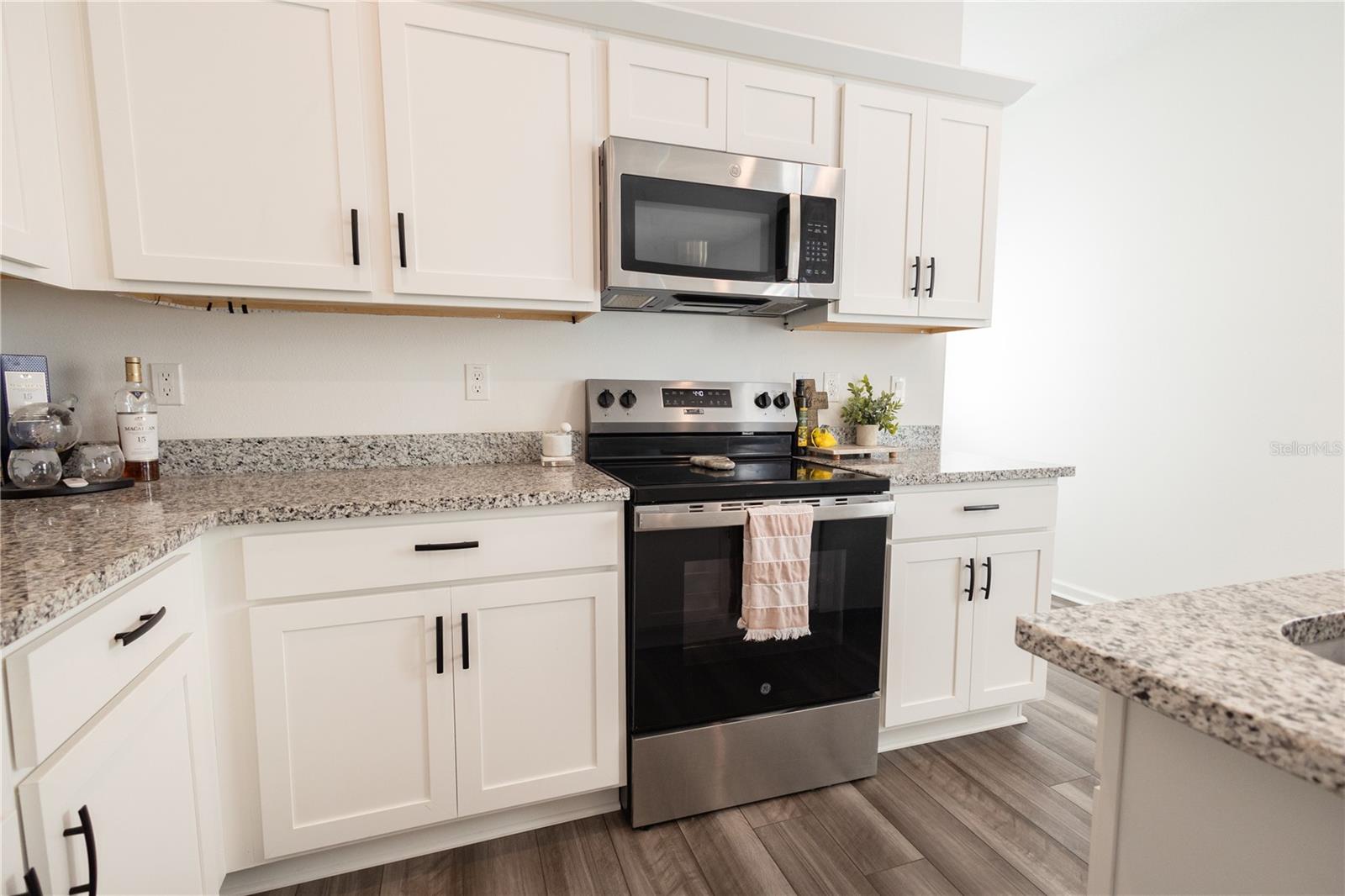 Image 8 of 22 For 38330 Honeysuckle Drive