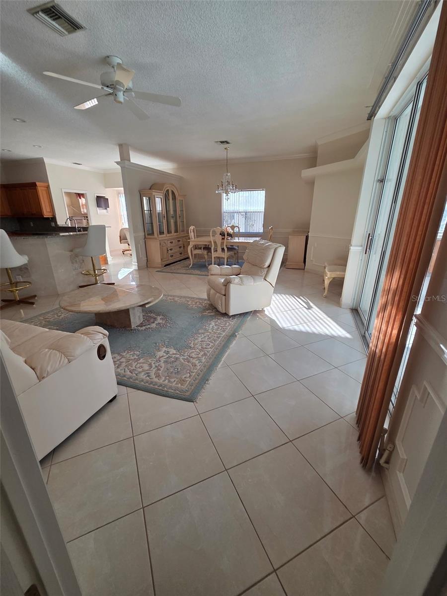 Image 16 of 24 For 4547 Del Sol Boulevard S